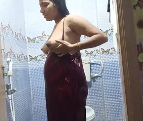 Real Indian Wife Filmed While Taking Shower